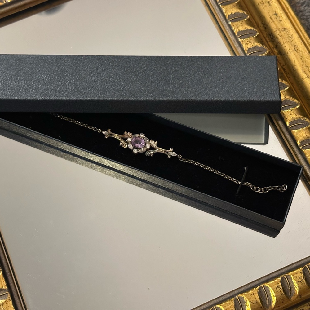 Bracelet + Box